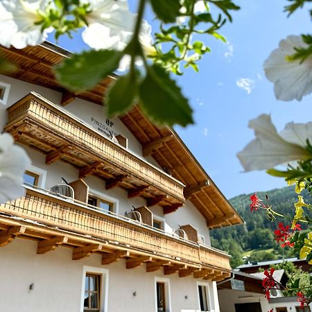 Boutique Hotel Pinzgauerhof Kaprun Exterior photo