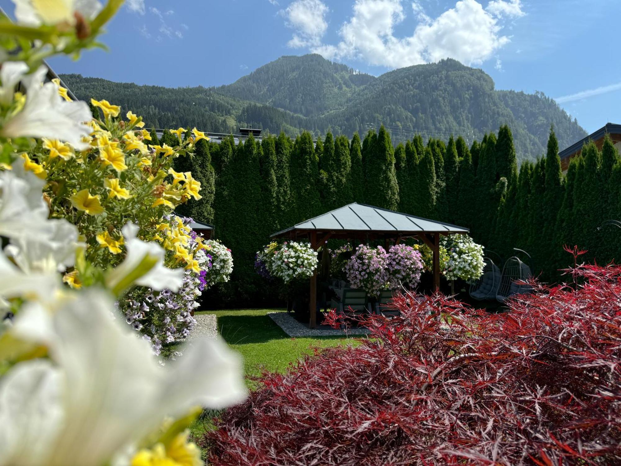 Boutique Hotel Pinzgauerhof Kaprun Exterior photo